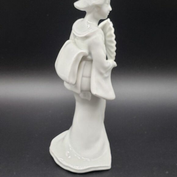 Fitz & Floyd 1967 Blanc De Chine Porcelain Japanese Geisha Girl with Fan AS IS - Picture 4 of 13